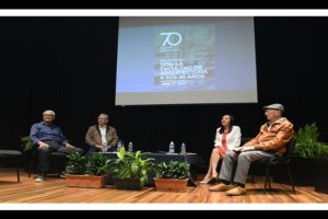 Exdocentes de Arquitectura UV compartieron vivencias formativas 