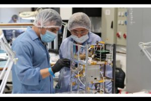 Atenea: cómo es y qué hará el microsatélite desarrollado por Argentina que participa en la histórica misión Artemis II a la Luna