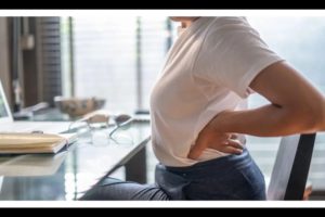 Los efectos para el cuerpo de pasar muchas horas sentado y cómo puedes combatirlos