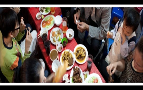 Los alimentos insalubres provocan 866 millones de casos de enfermedad y 1,5 millones de muertes anuales, y los niños pequeños son quienes mayores riesgos corren
